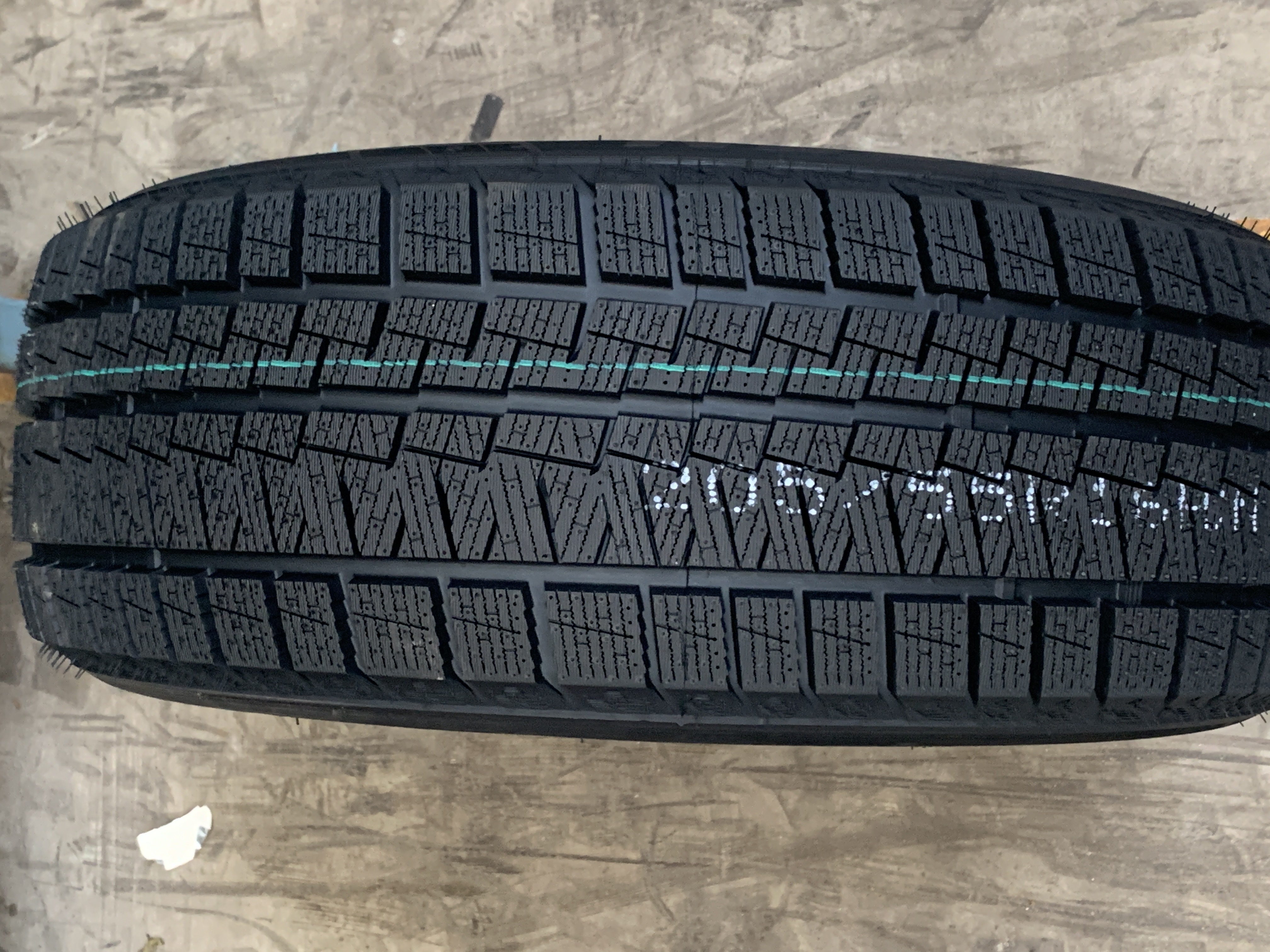 T-ROAD Brand For Cheap PCR Car Tyres For Vehicles MT 225/45/17 33*12.50R20LT12PR  245/50/18 225/35/19 255/30/20