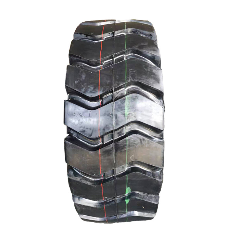 China famous brand 4x4 off road mud tyre for light truck new promotion SUV JEEP off-road vehicle Off Roader