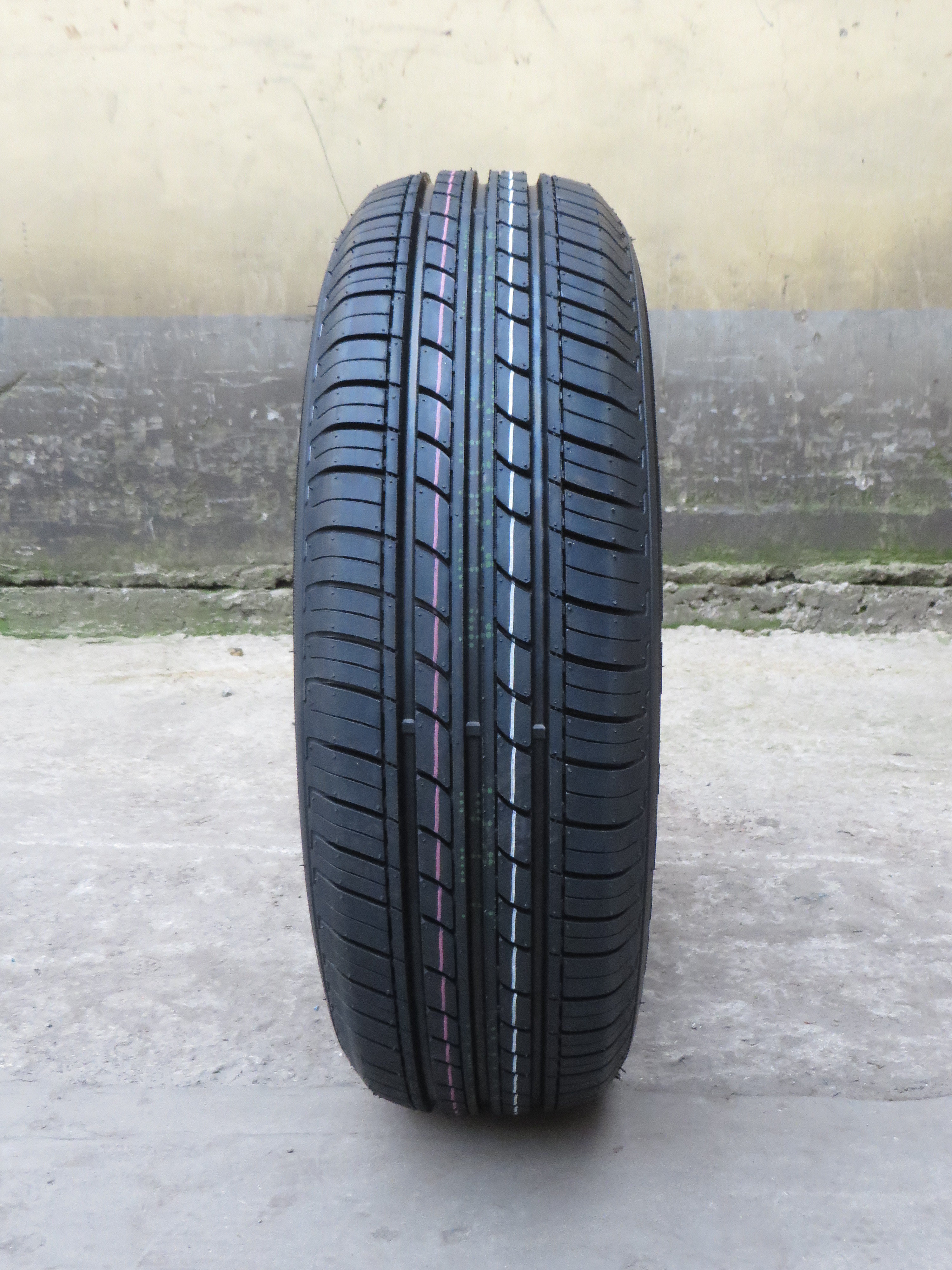 Quality Cheap Car Tyres Wholesale Cheap Car Tyres tires for cars in bulk for sale