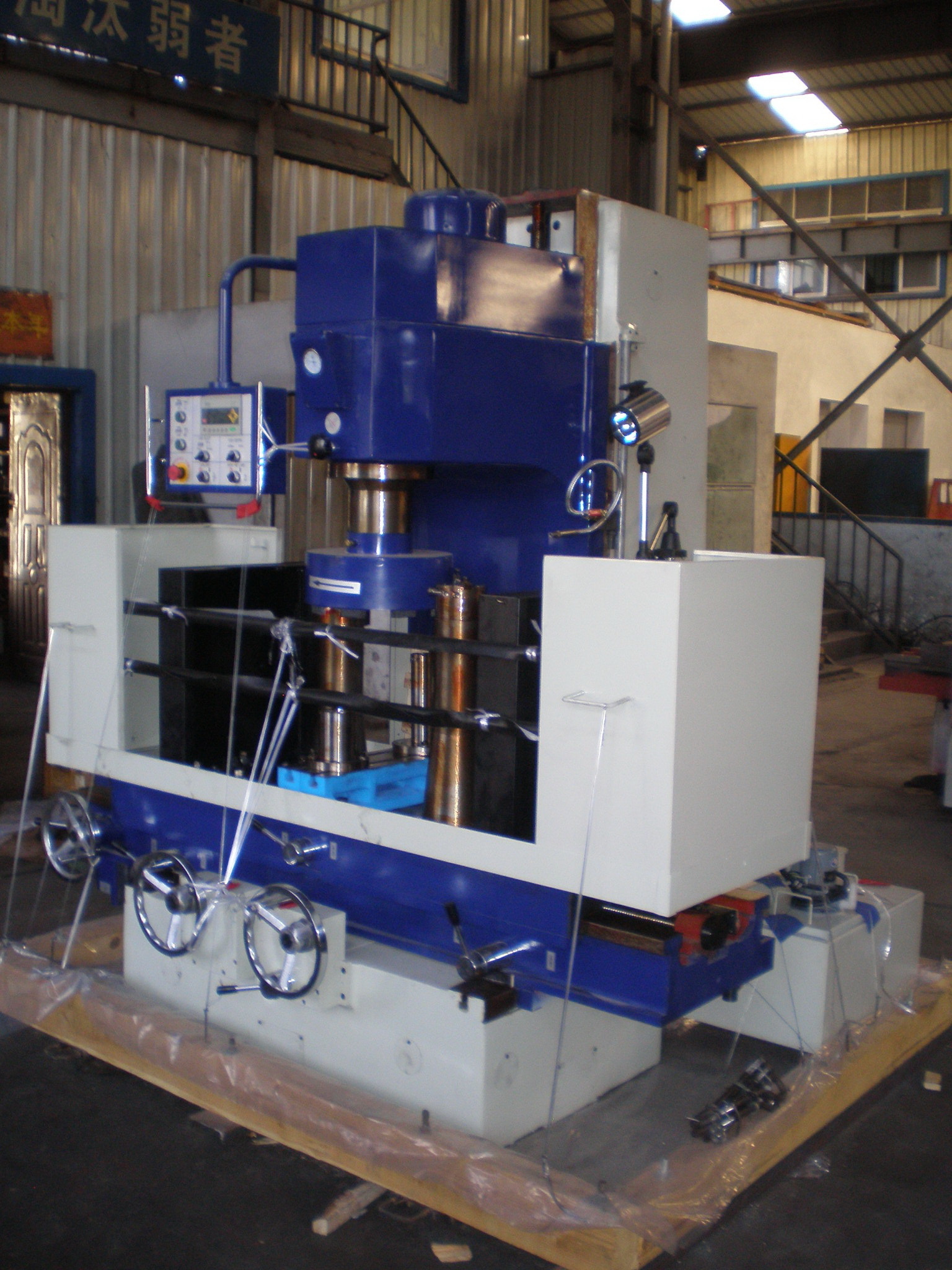 High-quality Vertical Fine spindle Boring  Milling Grinding Machine TXM250A