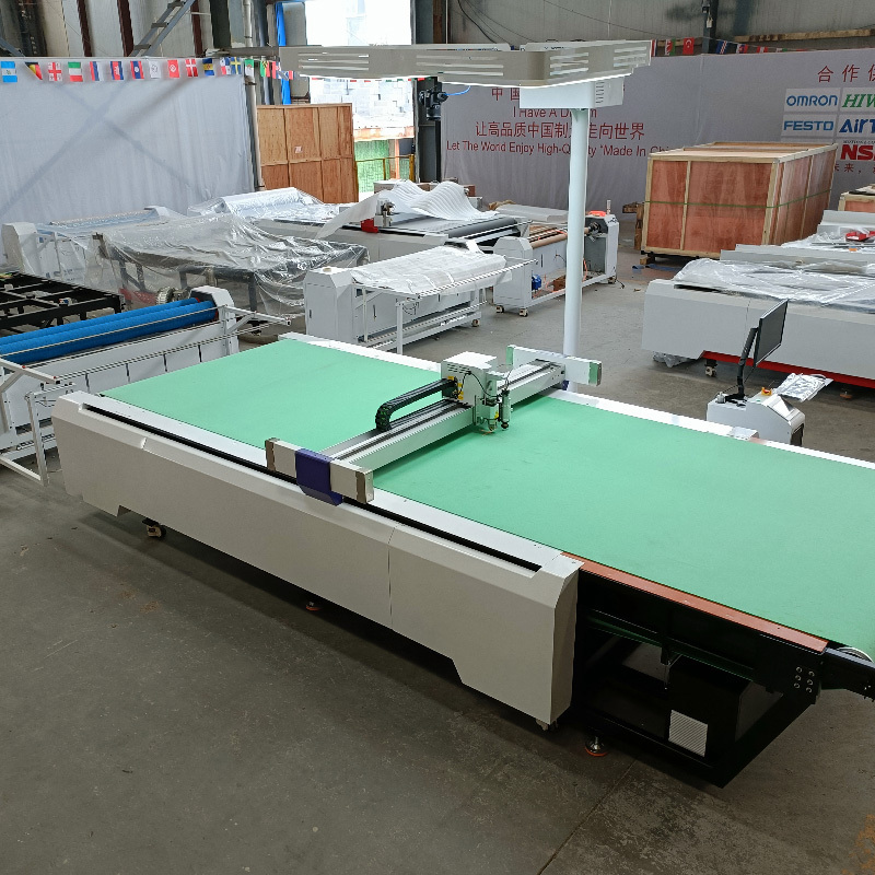 Cnc Fabric With Automatic Feeding System Upholstered Sofa Furniture Cutting Machine