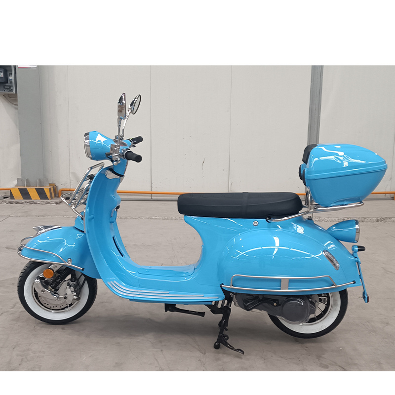 Amoto Hot-selling Good Quality Ves pa 150CC Gas Scooter 125CC Adults Balancing  Gas motorbike