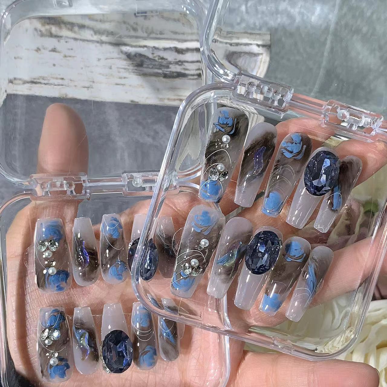 High quality customized handmade 10pcs hand painted blooming blue and black fake nails