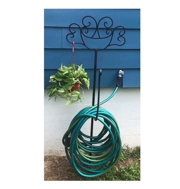 Hot Sale Coil Antique Heavy Duty Handcraft New Product Eco-Friendly Free Standing Metal Hose Holder for Garden Decoration