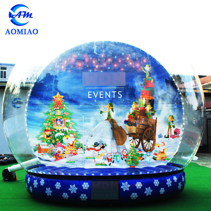 Customize giant christmas inflatable human size snow globe photo booth for party