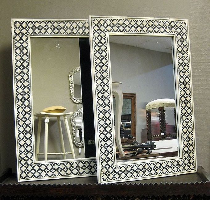 Decorative customized Good quality luxurious  Handcrafted 100% natural  wood bone inlay mirror frame for decoration from India.