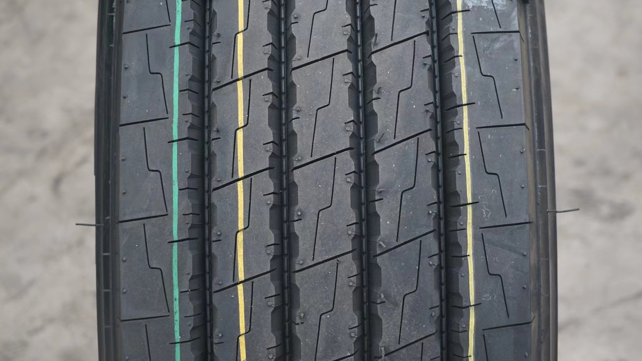 Alibaba certified tire supplier xingyuan tire group 11R22.5 TBR 11 R 22.5 tye ANNAITE HILO AMBERSTONE brand truck tire