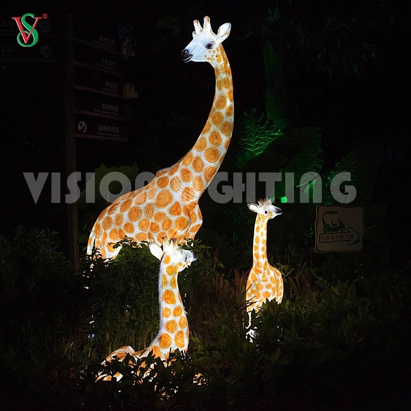 Outdoor Life Size Giraffe Deer Wild Animal Statue with Light for Zoo and Amusement Park Decoration