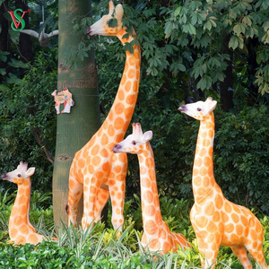 Outdoor Life Size Giraffe Deer Wild Animal Statue with Light for Zoo and Amusement Park Decoration