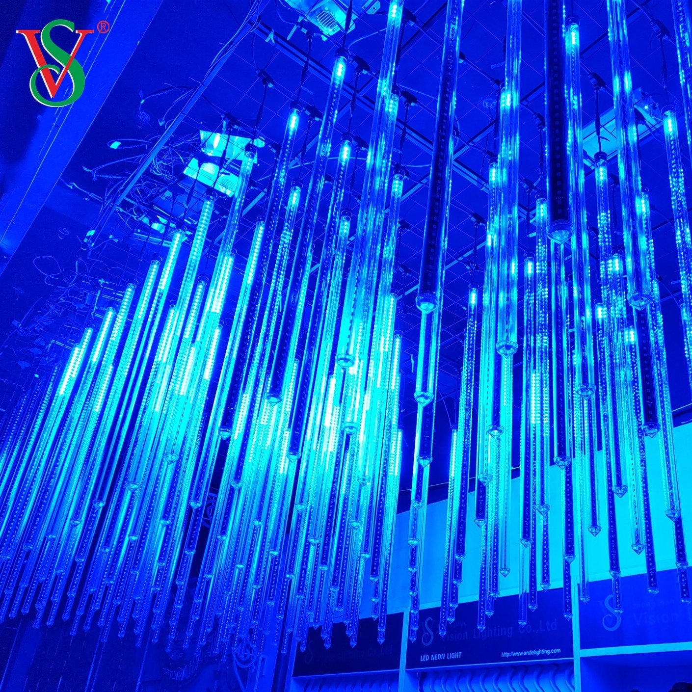 1m 30mm Diameter Black Color Rgb Shower Rain Battery Dmx Club Lighting Vertical 3d Tube Lights Led Meteor Tube