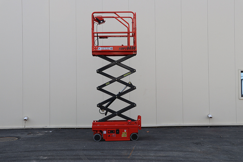 Small Self-Walking Scissor Fork Lift Table 6-Meter Electric Hydraulic Platform Mobile Lift Truck for Farms