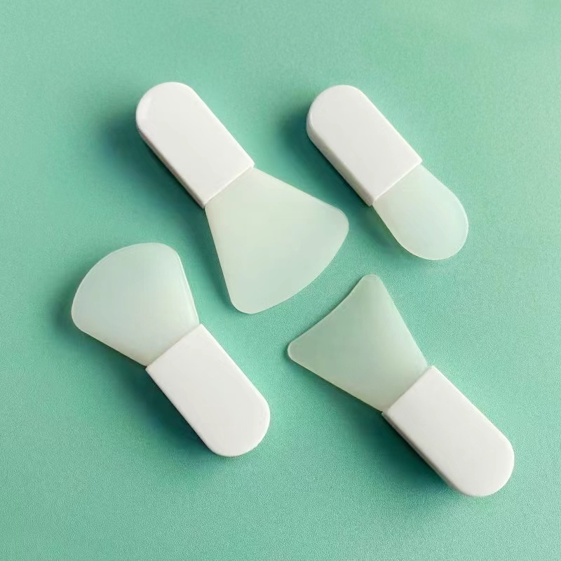 Mini Soft Silicone Mask Brush Short Handle Clay Mask Applicator Facial Mask Brush Silicone Brushes