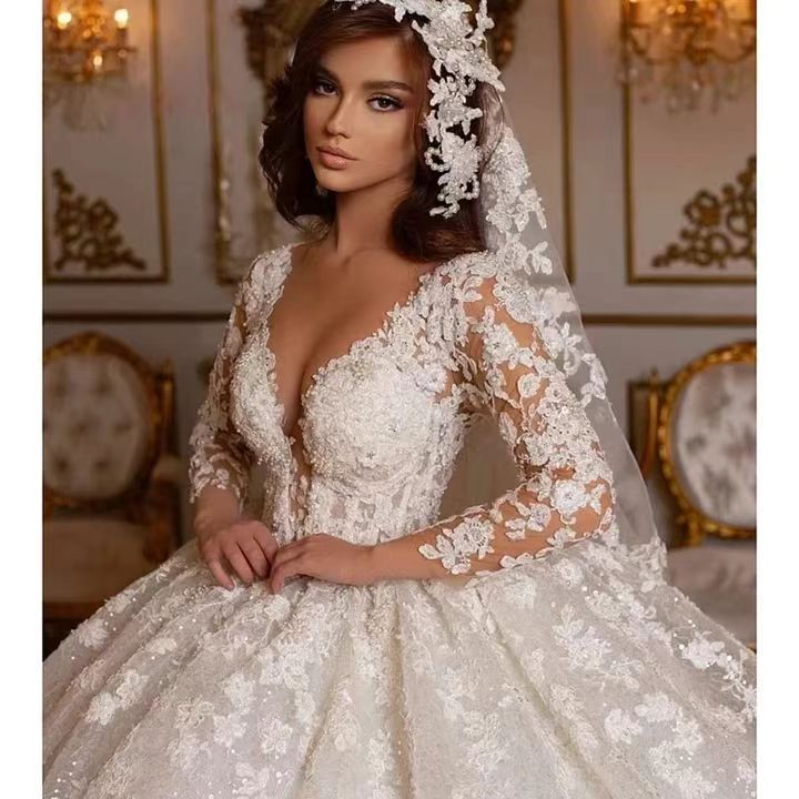 2024 Lace Wedding Dresses Princess Ball Gown Beading Bridal Gowns Shinny Tulle Long Sleeves Ivory Dubai Marriage Dress