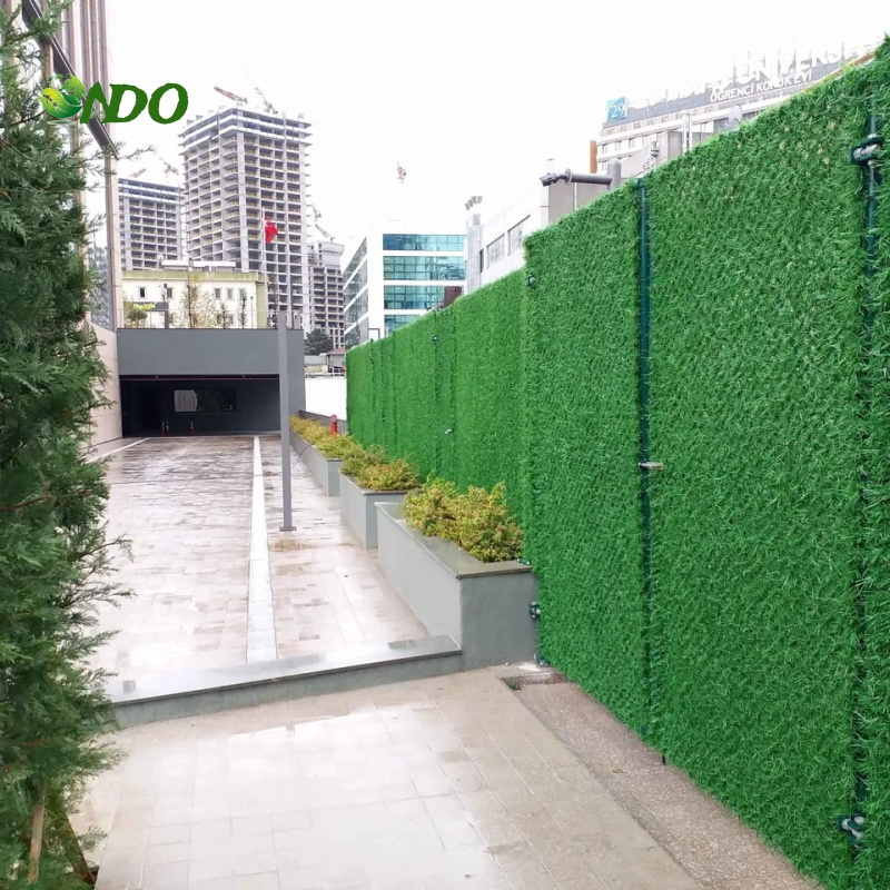 Chinese low price artificial grass wire fence panels manufacturer for outdoor walls and privacy usages