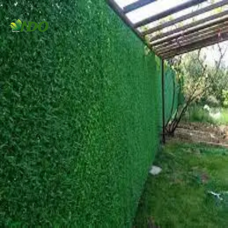 Chinese low price artificial grass wire fence panels manufacturer for outdoor walls and privacy usages