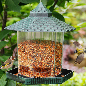 Outdoor Clear Plastic Squirrel Proof Baffle Bird Feeder Transparent Round Glass Hanging Bird Feeder