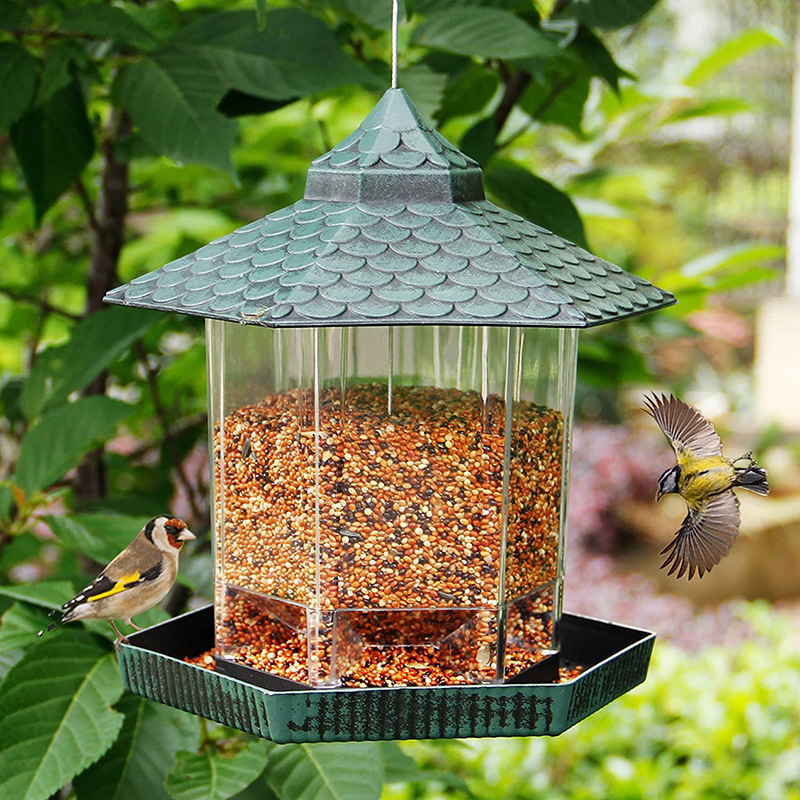 Outdoor Clear Plastic Squirrel Proof Baffle Bird Feeder Transparent Round Glass Hanging Bird Feeder