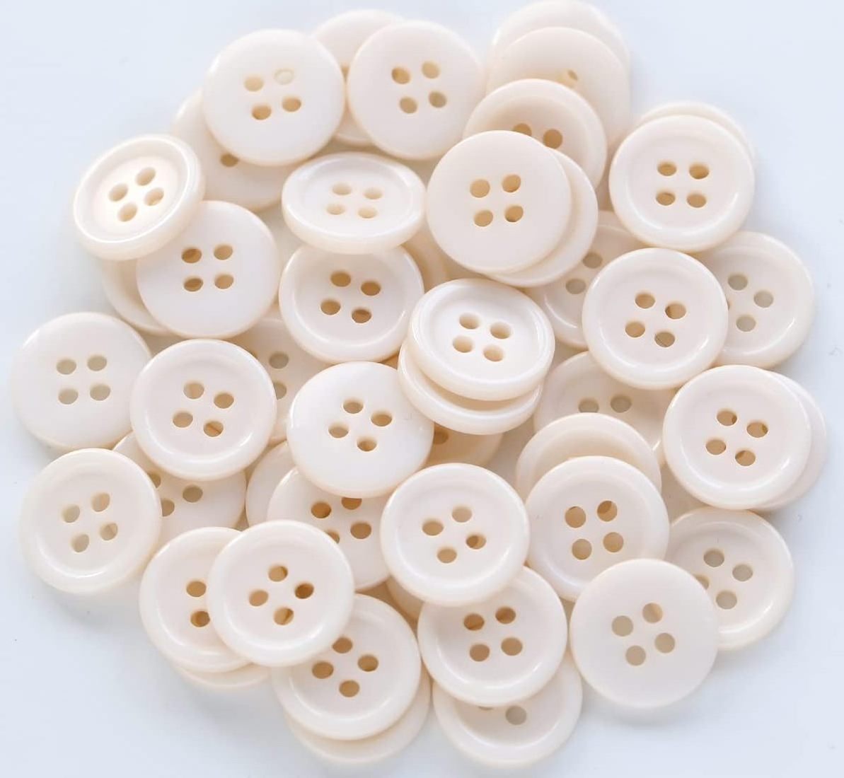 High-End Women's Shirts Customized Logo 1 Inch 4 Hole River Shell Buttons Natural Crafts Carved Love Theme Wholesale Price/kg