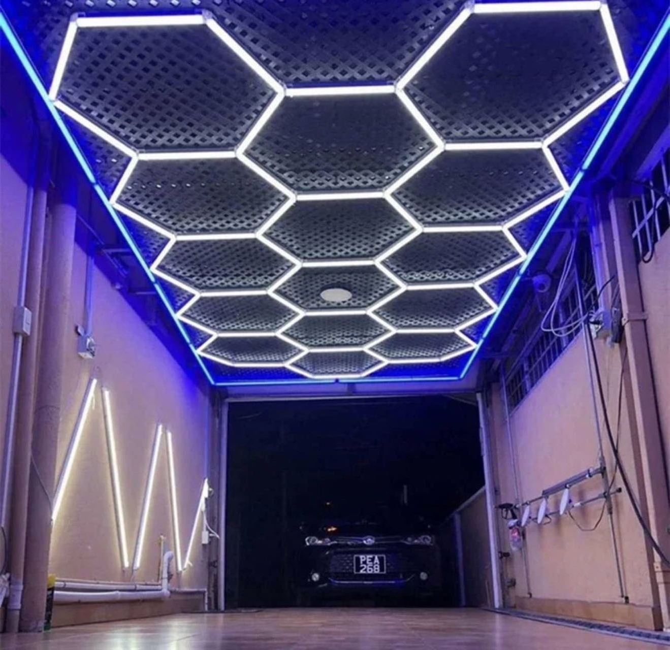 Factory Sell Hexagonal Grid Led Light Honeycomb Garage Lamp Led Hexagon Morden Ceiling Lights For Auto Detailing Shop Garage