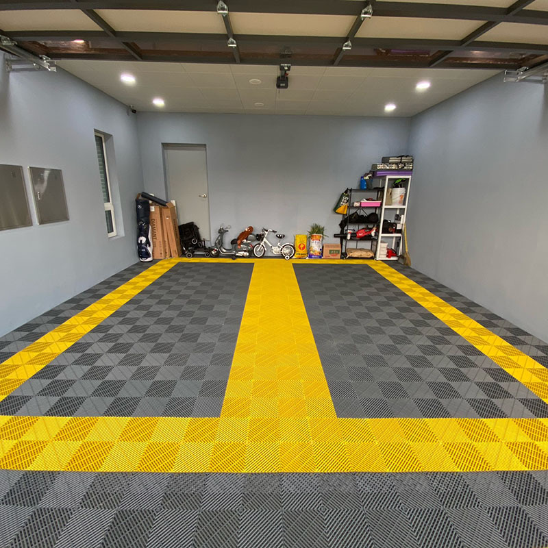 PP Interlocking Garage Floor Tiles Modular Plastic PVC Vented Floor Mats Floor Slab for Car Washing Shop Warehouse Showroom