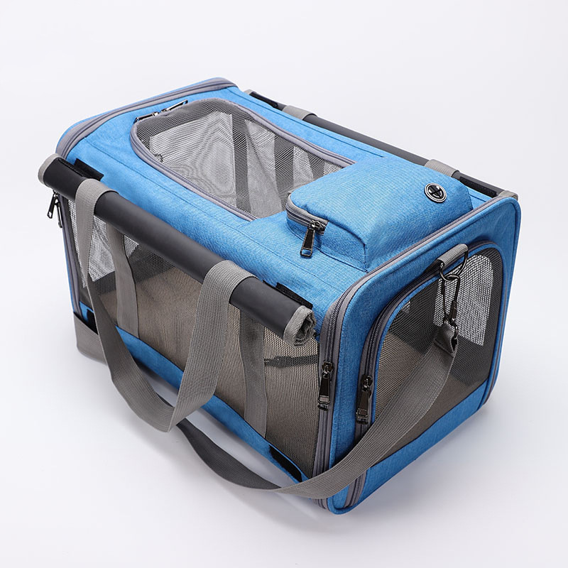 Breathable pet carrier for out door factory direct supply dog cat bag convenient shoulder pet bag