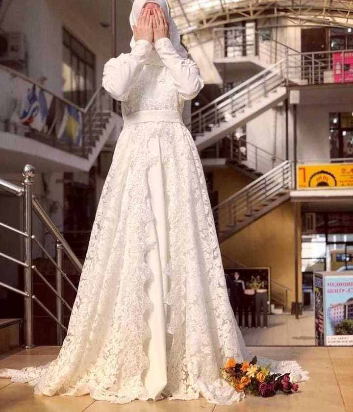 S9268F    2024 Custom High Quality new hot -selling lace  style bride muslim wedding dress with hijab