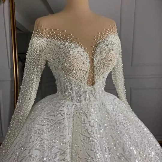 S3860F Drop shipping  new luxury large trailing lace princess  three-dimensional applique tied wedding dress bridal gown