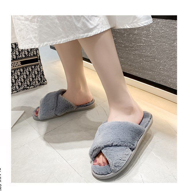 Top selling cozy fluffy home plush slipper female winter warm slippers with big size