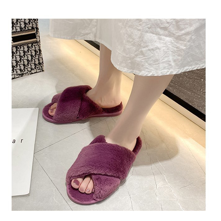 Top selling cozy fluffy home plush slipper female winter warm slippers with big size