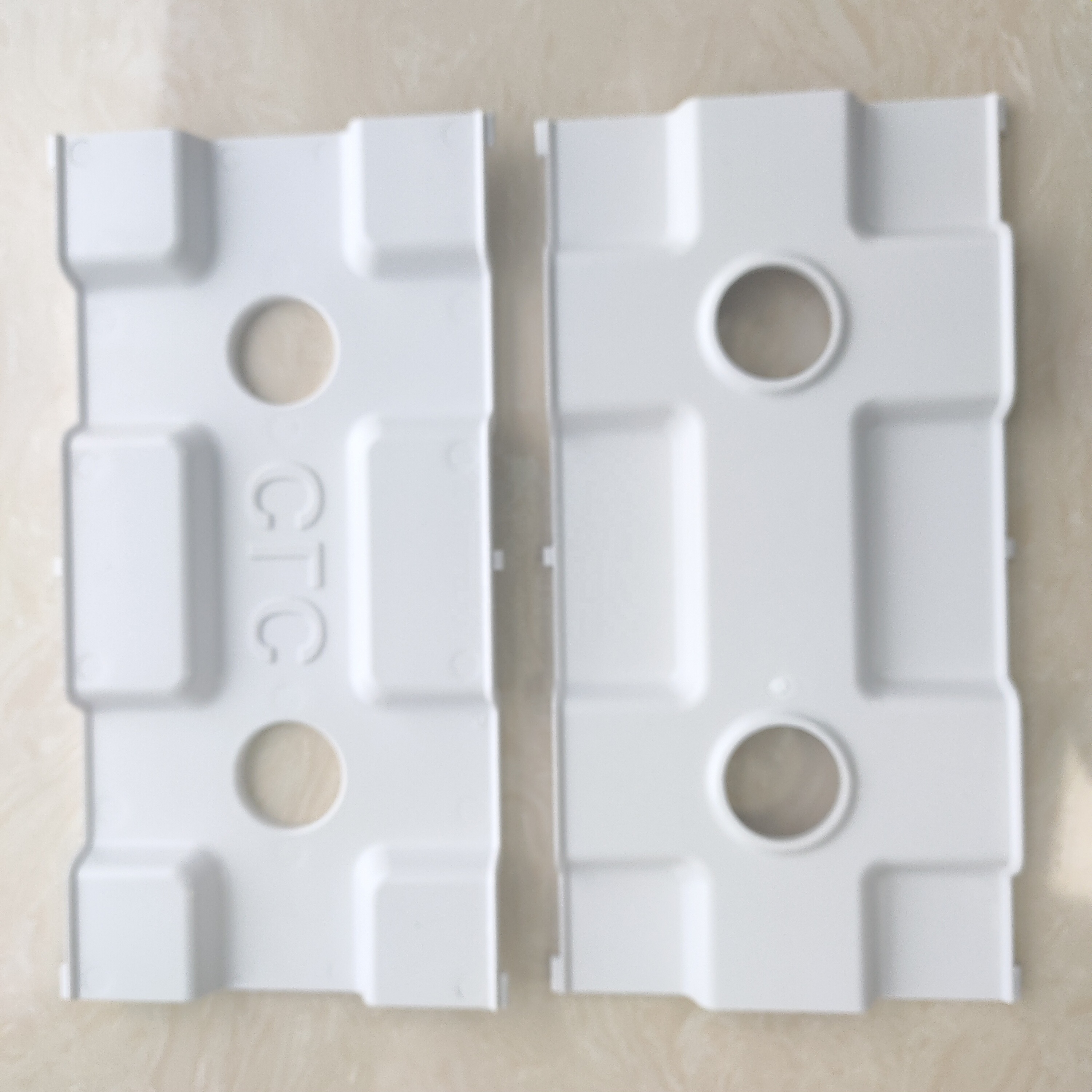 Interlock mould plate for CLC foam concrete interlock block