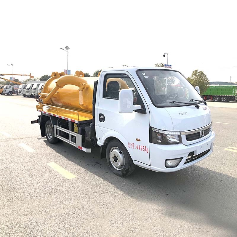 Dongfeng new o used cheap price small 2000 liters 4*2 vacuum pump mini sewage suction truck