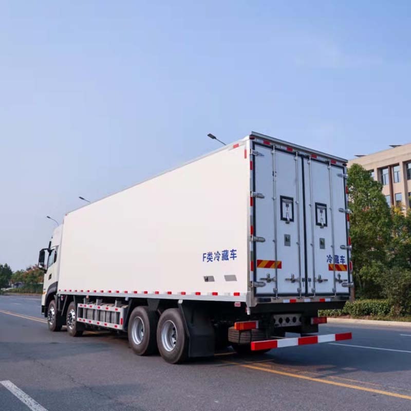 Chinese DongFeng new or used 8x4 20ton Food Transport Refrigerated Van and Truck for sale in Dubai