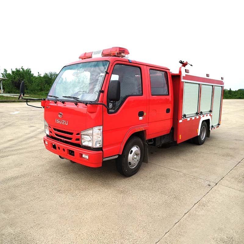 Japanese Isuzu 2000 Liters Water Foam Fire Fighting Truck for sale