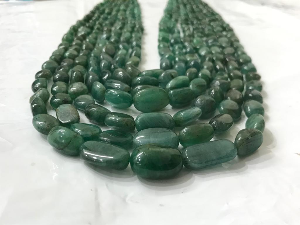 Wholesale Natural Emerald Smooth Uncut Tumbled Necklace Free Size Gemstone Green Colour Handmade Bulk Product