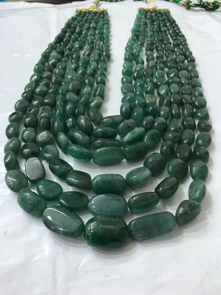 Wholesale Natural Emerald Smooth Uncut Tumbled Necklace Free Size Gemstone Green Colour Handmade Bulk Product