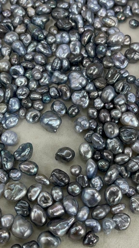 Natural Tahitian Sea Black Keshi Pearls Uneven Shape Natural Free From Undrilled Loose Pearls Bulk Product