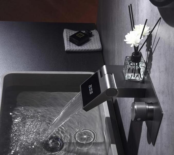 New Design Square Brass Waterfall Sensor Smart Digital Basin Mixer Faucet with Temperature Display for Bathroom