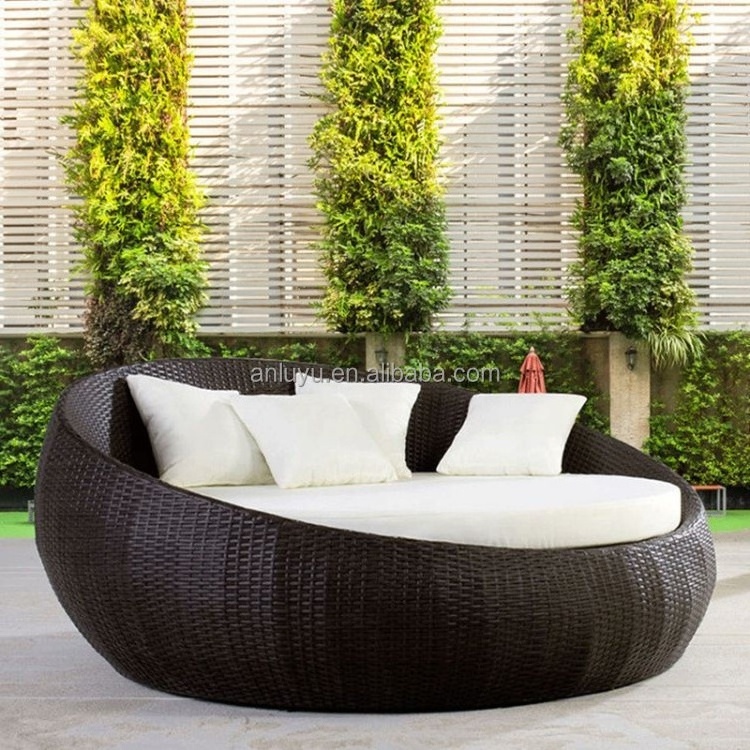 Luxury Modern round Rattan/Wicker Lounger Outdoor Garden Patio Sunbed for Courtyard Villa Park and Exteriors