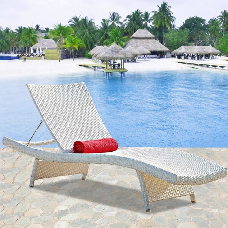 Modern Garden Hotel Outdoor Lounger Chair Bed Rattan/Wicker for Exterior Park Villa Courtyard Lightweight Portable Sun Ledge