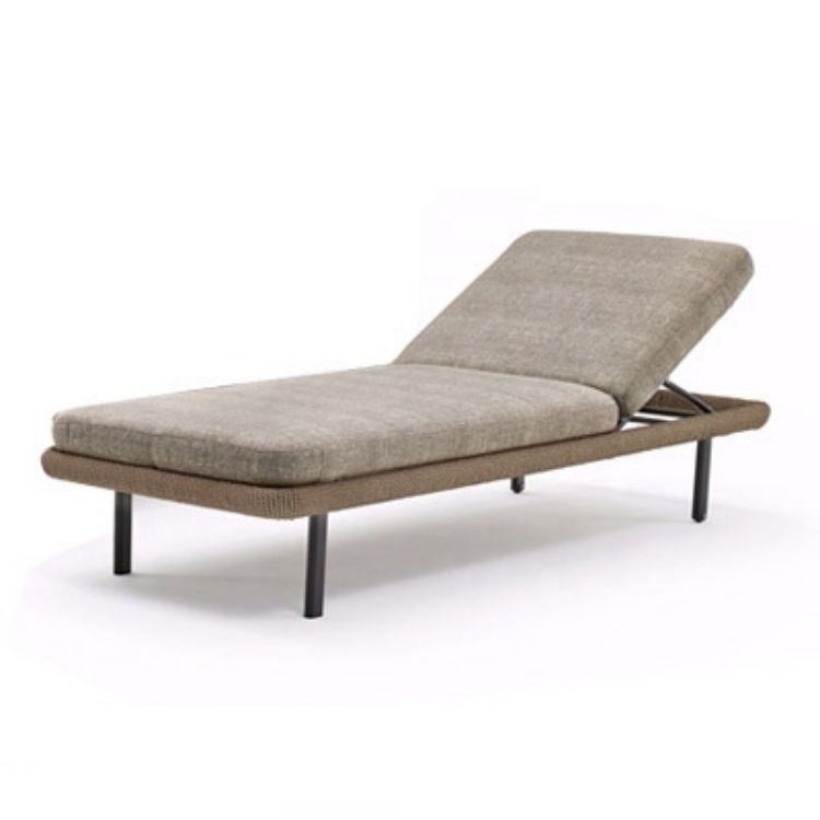 Modern Outdoor Bed Lounger Thick Rattan/Wicker Cushion for Villa Park Courtyard or Exterior Application