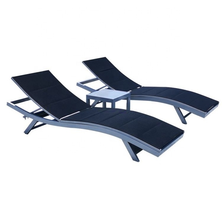 Modern Outdoor Furniture Sun Lounger Pool Chair in Rattan/Wicker for Villa Park Courtyard or Exteriors