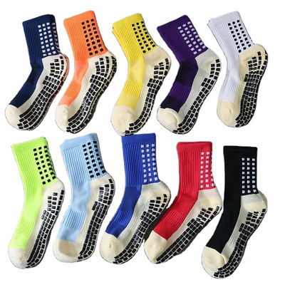 Wholesale custom anti slip thicken soft short athletic soccer sport football crew socks for men