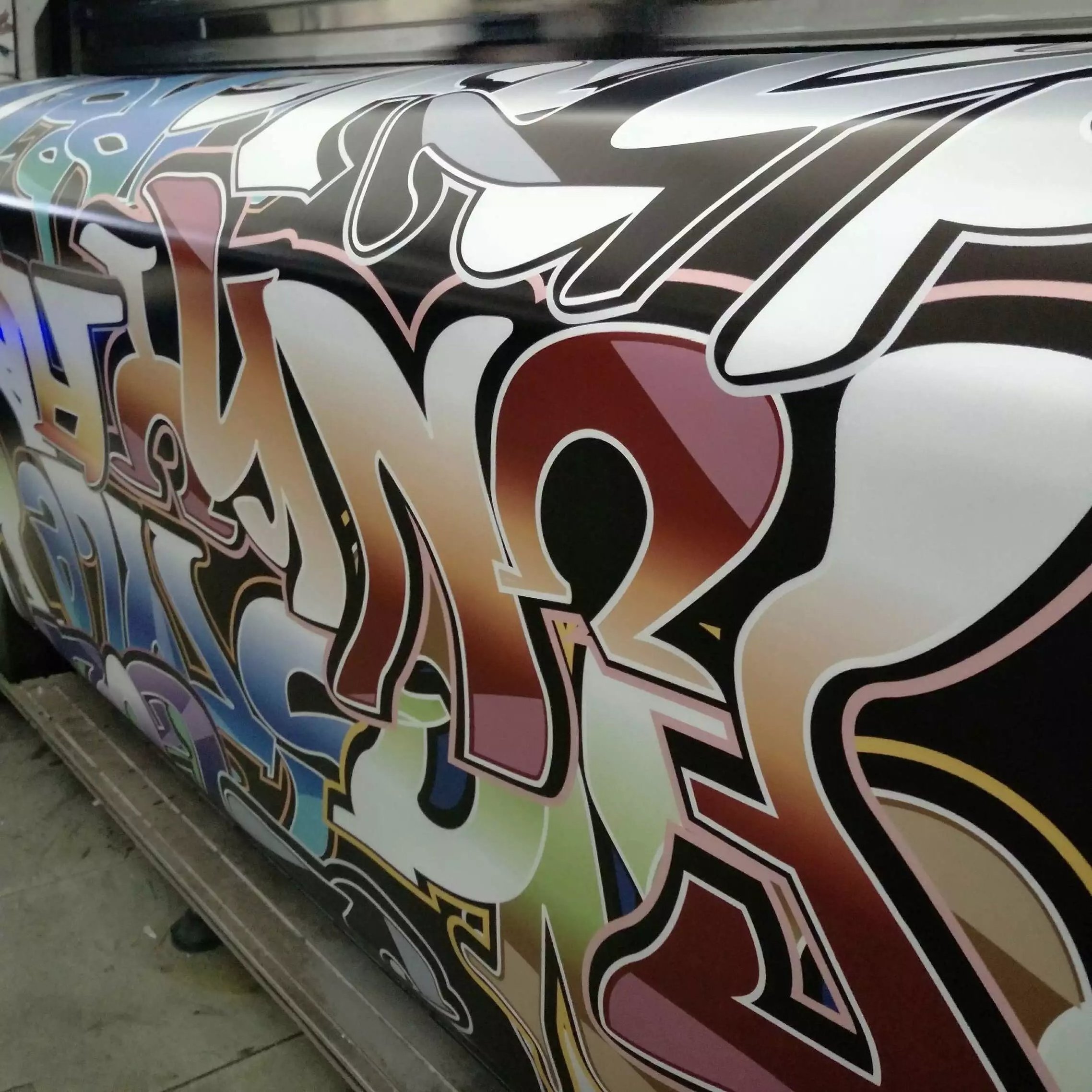 Car Body and Interior Decoration 1.52*30m Bomb Vinyl Custom Holographic Sticker