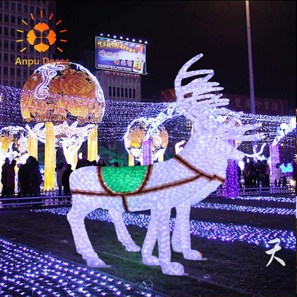 Outdoor Christmas Decoration 3D Reindeer Sculpture Motif Large LED Light