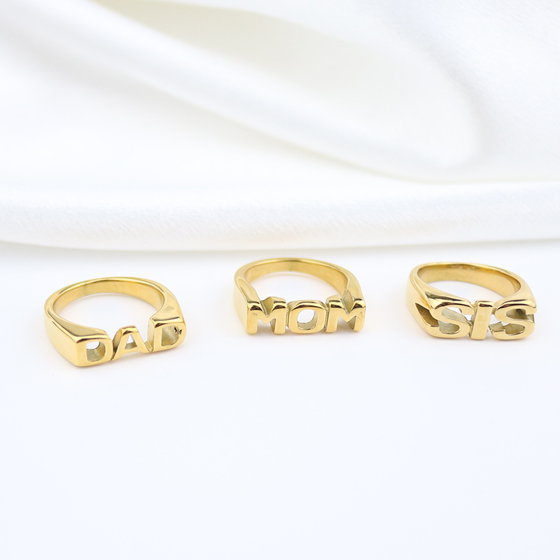 Non Tarnish Ring Letter MOM DAD Sister Stackable Seal Rings 18K Gold Plated Stainless Rings Jewelry Women