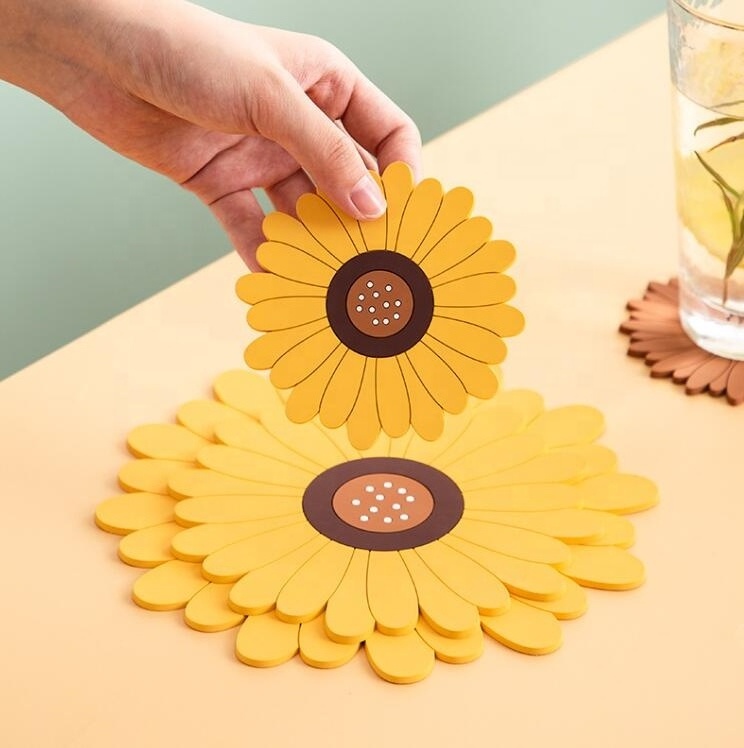 PVC Sunflower Hot Pot Holder Hot Pads for Table Soft Rubber Multi Use Trivets for Pots Hot Dish Non Slip Coasters Trivet Mat