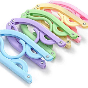 A7050R Plastic Foldable Non-Slip Lightweight travel hanger Portable Travel Clothes Hangers with Clips Travel Accessories