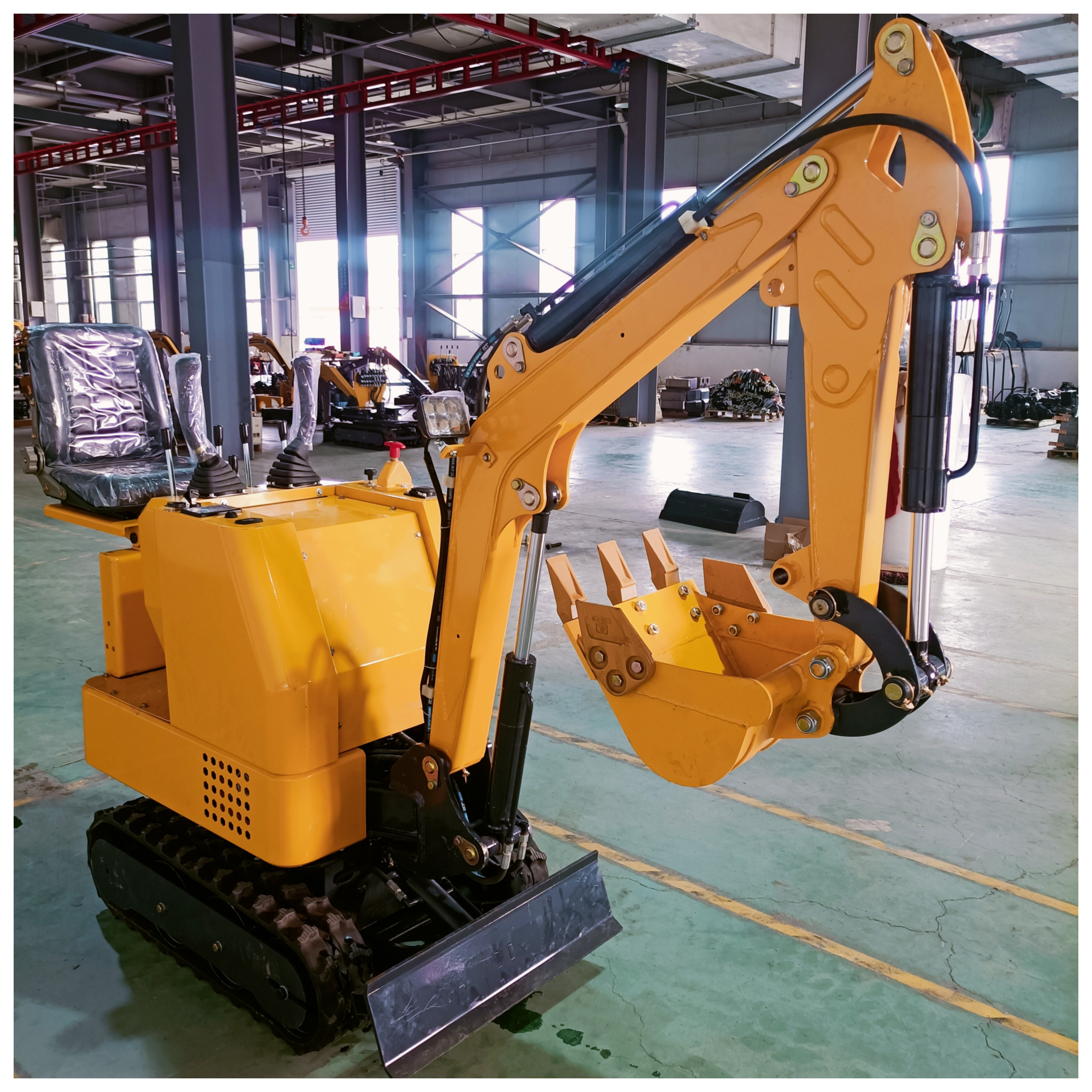 Mini electric Excavators With Boom Swing 0.6 Ton mini Diggerwith EPA EURO 5 Standard Digger