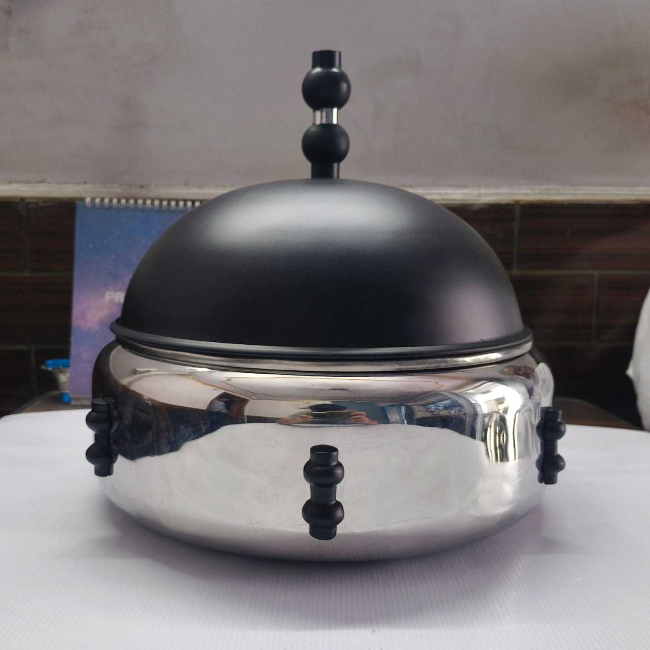 Food Warmer Premium Latest Copper Black Finishing Casserole High Quality Handmade Serving Hot Pot For Home Hotel Restaurants