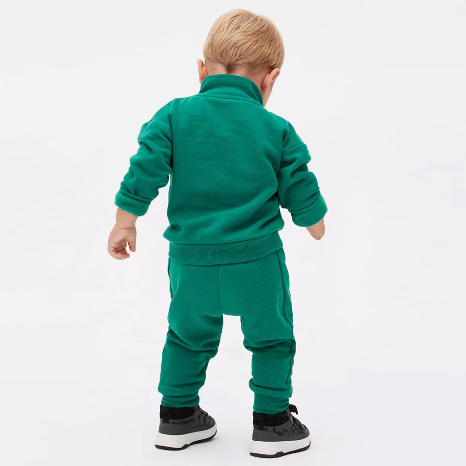 2023 Kids Sweat Suits Wholesale Beautiful Kids Winter Sweatsuit Set Custom Logo Kid Clothing Set 100% Cotton Sweat